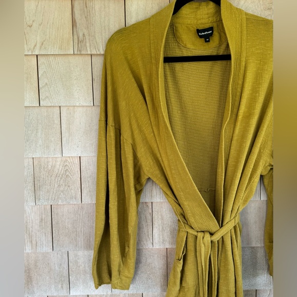 Richer Poorer Cloudweave Robe Coat (M, Golden Verde) - Picture 2 of 8